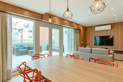 Image de Duplex Incrível, 2 Quartos, varanda, 2 vagas Batel