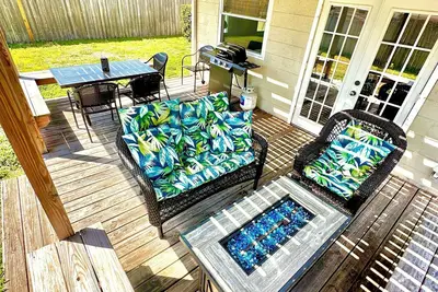 Image de Pet Friendly Home, Eight Minutes from the Beach