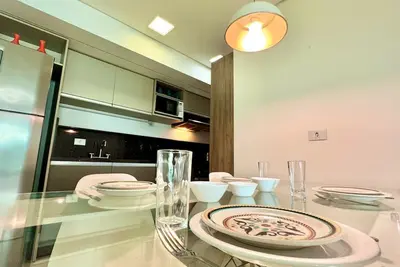 Image de Confortável Apt 2 Quartos frente Shopping Curitiba