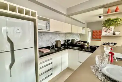 Image de Studio na frente do Shopping Curitiba, com garagem