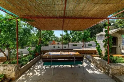 Image de Appartement d'une chambre avec le balcon et la vue sur le mer Raslina, Krka (A-24304-a)