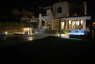 Image de Luxury New Waterfront Spacious Villa in El Gouna
