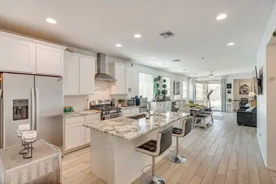 Image de Pet-Friendly Home w/ Fenced Yard in Red Rock!