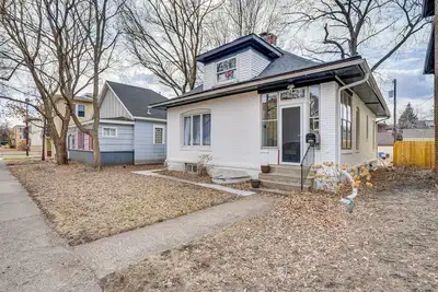 Image de 9 Mi to Mall of America: Convenient Apartment!