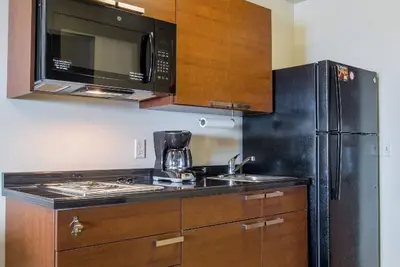 Spacious 2br Retreat in Kalispell | Kitchen, Parking, Pet Access