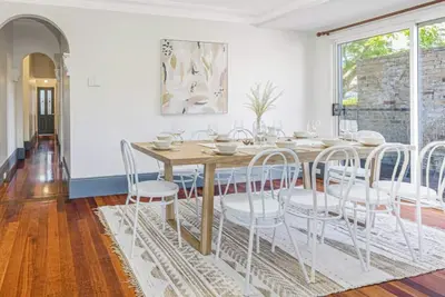 Image de Charming Balmain Stay  5 Min to Cbd Walk to Woolworths