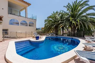 Image de Appartement à Roses avec piscine privée