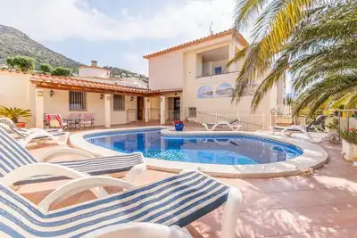 Image de Villa moderne avec piscine à Rosas