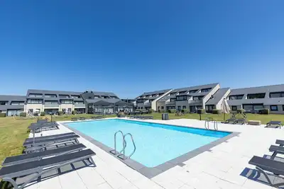 Unwind in Comfort w/ Breathtaking Views of the Dunes – Ideal Beachfront Escape!