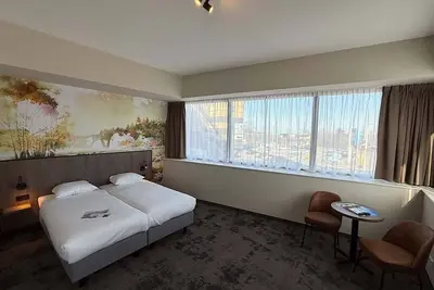 Image de Modern Hotel Room w/ Skybox Experience in Parkstad Limburg Stadium