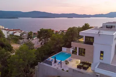 Image de Villa Mara in Komarna by Villas Guide