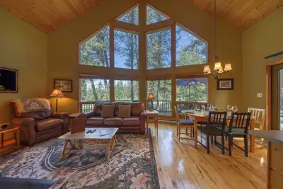 Image de Sable Pine Cabin | Sleeps 8 | Nature Trails | Wood Stove