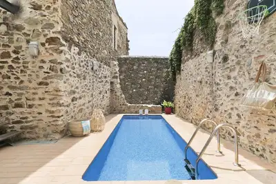 Image de Manoir à Garriguella avec piscine privée