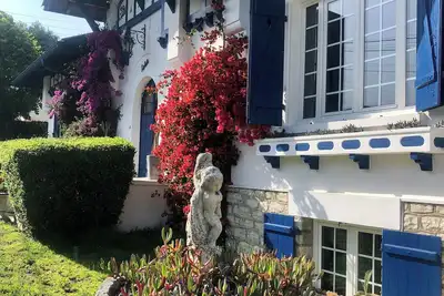 Image de Maison Remarquable Néo basque, centre ville de Bayonne, piscine chauffée sur 800m²