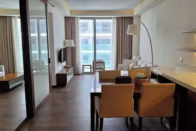 Image de Aparthotel - 2 bedrooms, balcony, beachfront, central, rooftop pool, gym, spa