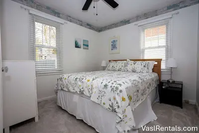 Image de Cooper 2 Bed 1 Bath in Blue Ash Family Home