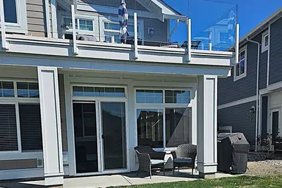 Image de Fantastic 2 bedroom suite with sunroom