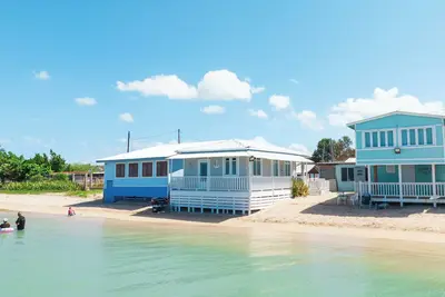 Deymar Front Beach House