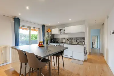 Image de Grand 2 pièces et belle terrasse ensoleillée