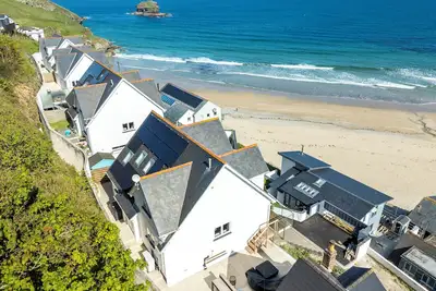 Image de Beach Front 5 Star Dog Friendly Home with Amazing Sea Views & Outdoor Kitchen