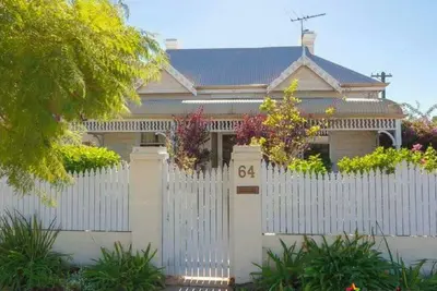 Image de Cottage in Leederville close to shops and cafes