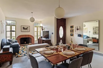 Image de Quiet and Cozy Home with Great Location