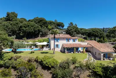 Image de Villa provençale avec vue mer panoramique à Gigaro