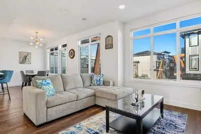 Image de New Townhouse mins to South Health Campus & Ymca