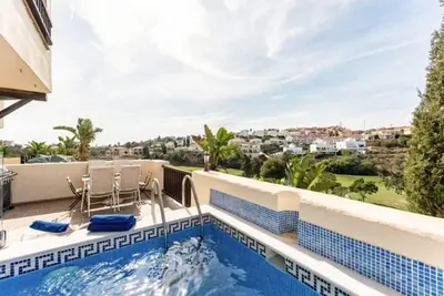 Image de 133 - Beautiful House with Private Pool and Terrace next to Golf Course, Mijas.