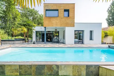 Image de [Unique] Villa Moderne en Lisière de Forêt