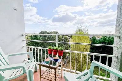 Image de [Agréable] Appartement Aperçu Bassin & Balcon