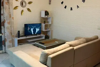 Image de Juli's Apartment with panoramic sea views— 5 minutes from the beach!