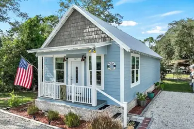 Image de Cozy Cottage | Bay View | Boat Parking | Extended Stays Retreat|Sleeps 6