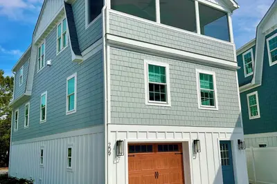 Image de Brand New, Custom Construction! Lewes Beach Hideaway, steps to beach & town! !