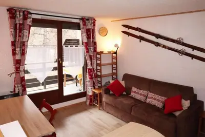 Image de À 10m des pistes de ski, 2ème étage, balcon, télévision, casier à ski, 24m², Les Orres