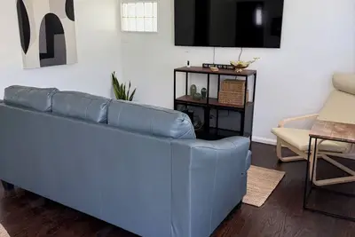 Image de Newly Renovated Modern 3-Bedroom Entire House - Cincinnati