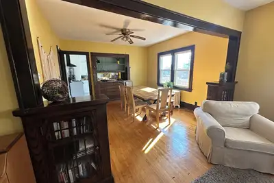 Image de Charming 3-bedroom with great WiFi in fantastic Ne Arts District Location