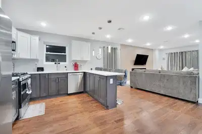 Image de Home away from home 2