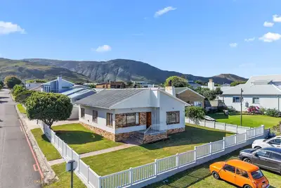 Image de The Kleinmond Cottage