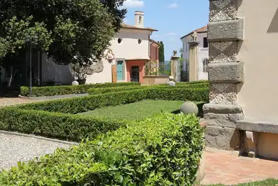 Image de marvelous 3 bed house in charming Cevoli with A/C