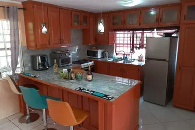Image de Come Enjoy a stay at Mathew's Hideaway, 10 minute walk to Castries.