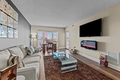 Image de Charming 1-bedroom apartment with WiFi, fitness room in enchanting Charlotte