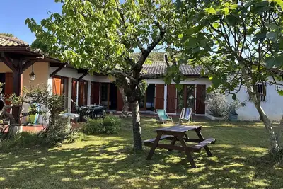 Image de Charmante maison de 160m² dans quartier calme, à 10 minutes à pied de la plage