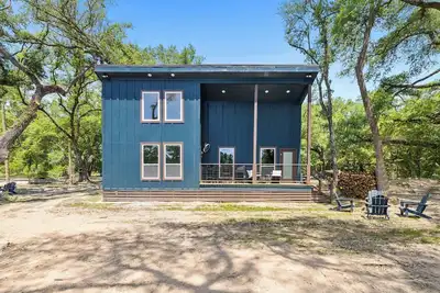Image de Moonrise Haven Lake-Pool