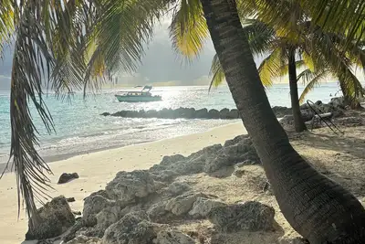 Image de 2 bedroom Apartment- walking distance to beach