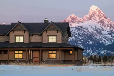 Image de Grand Horizon Retreat - 7 Bdrm Luxury Home