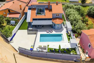Image de House 2382/147370 (Istria - Loborika), 7000m from the beach