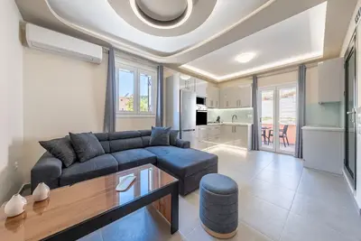 Image de Appartement 'Luxury Stay' avec vue sur la montagne, Wi-Fi et climatisation