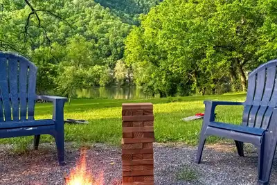 Image de Riverfront Vacay: Fire Pit, near New River Gorge, Hawk Nest Park, Majestic Falls