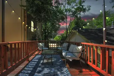 Image de Your Quaint City Bungalow